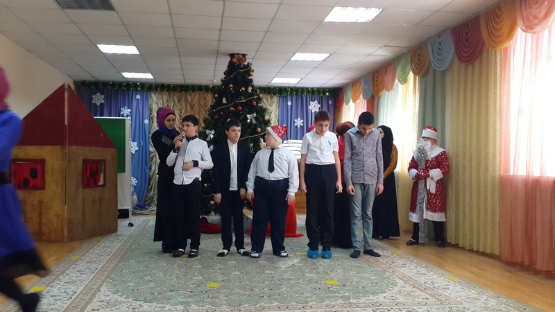 Танцуем играем