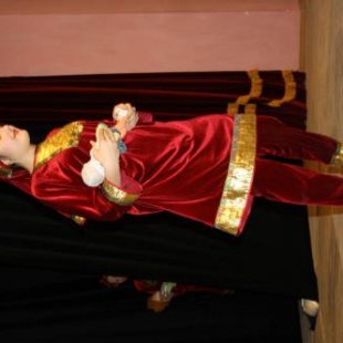 Смотрим спектакль