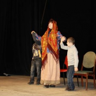 Играем спектакль